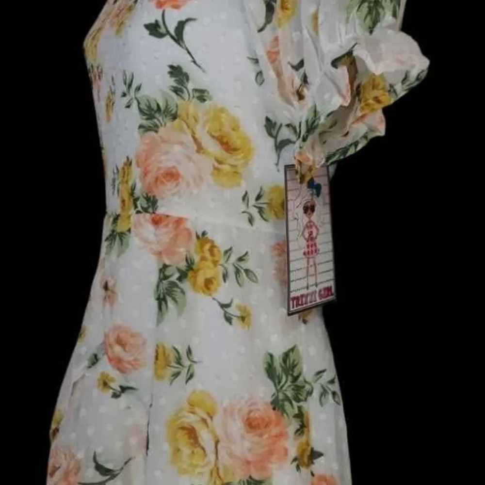 NWT Trixxi Yellow and Peach Puff Sleeve dress ~16